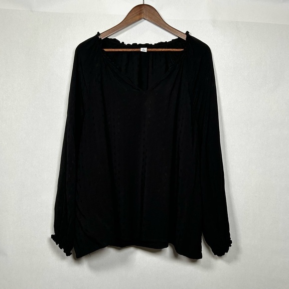 2 for$15 Old Navy Black Jack Open Neck Ruffled Relaxed Blouse - Picture 1 of 9